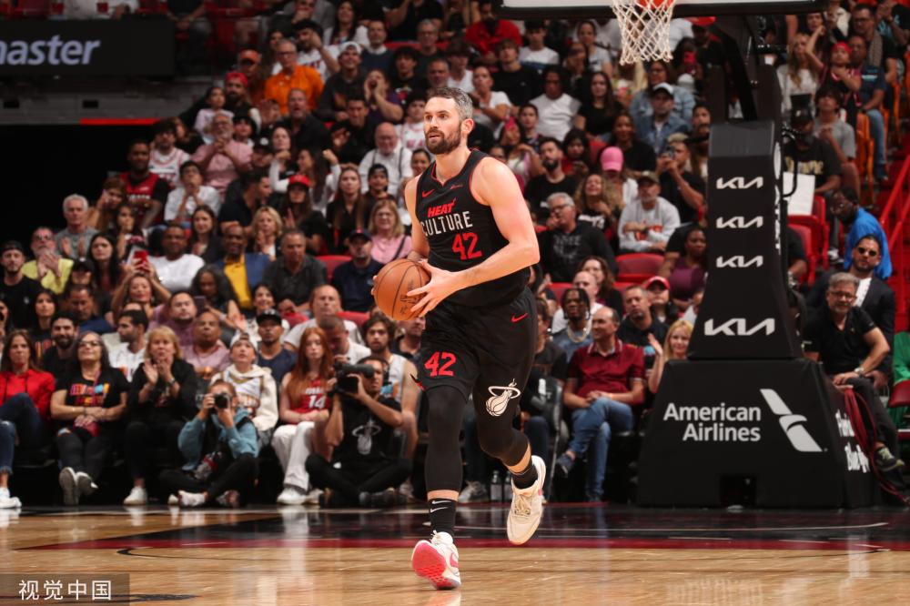 更要肩负起 更要肩负起